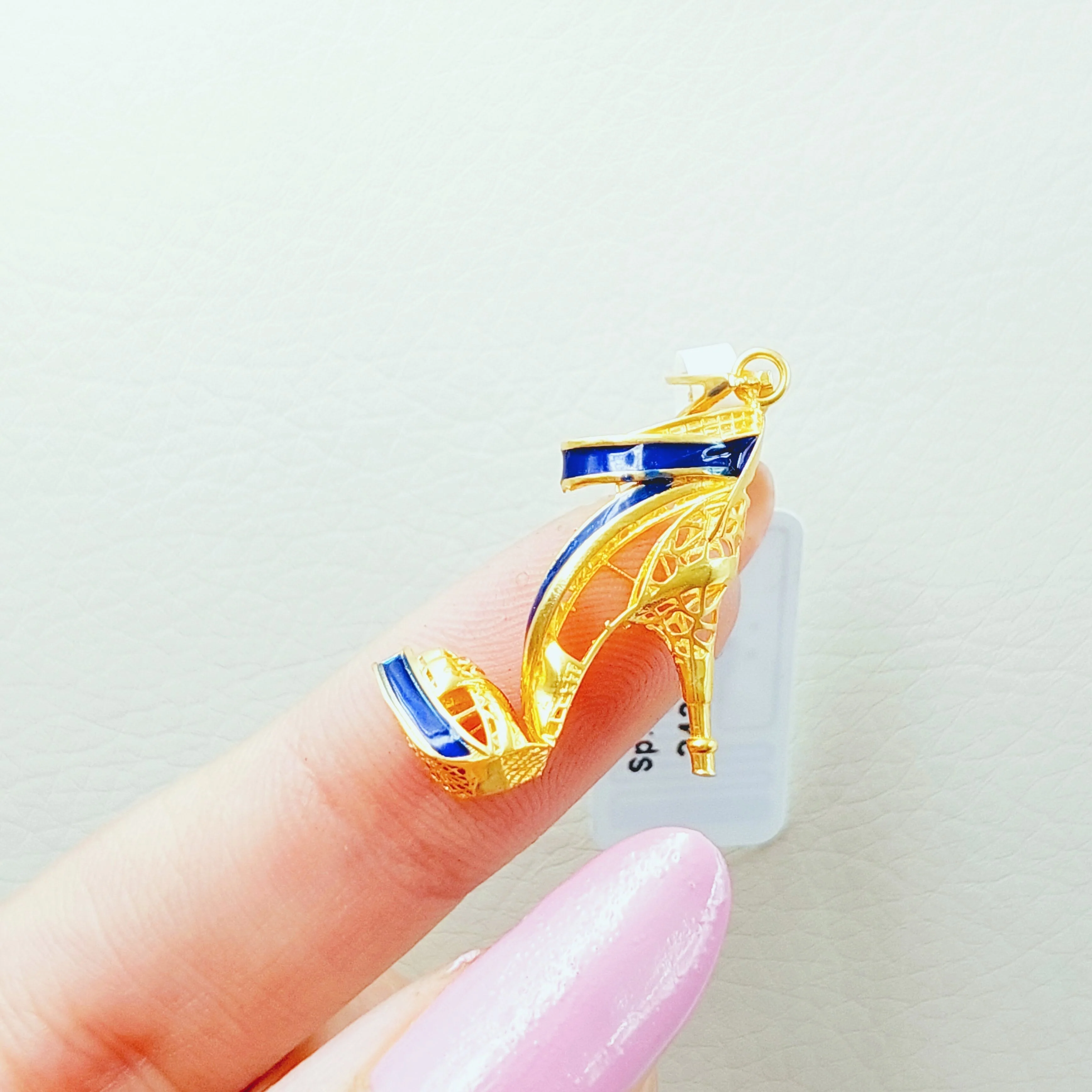 Cinderella shoe Pendant - Image 5