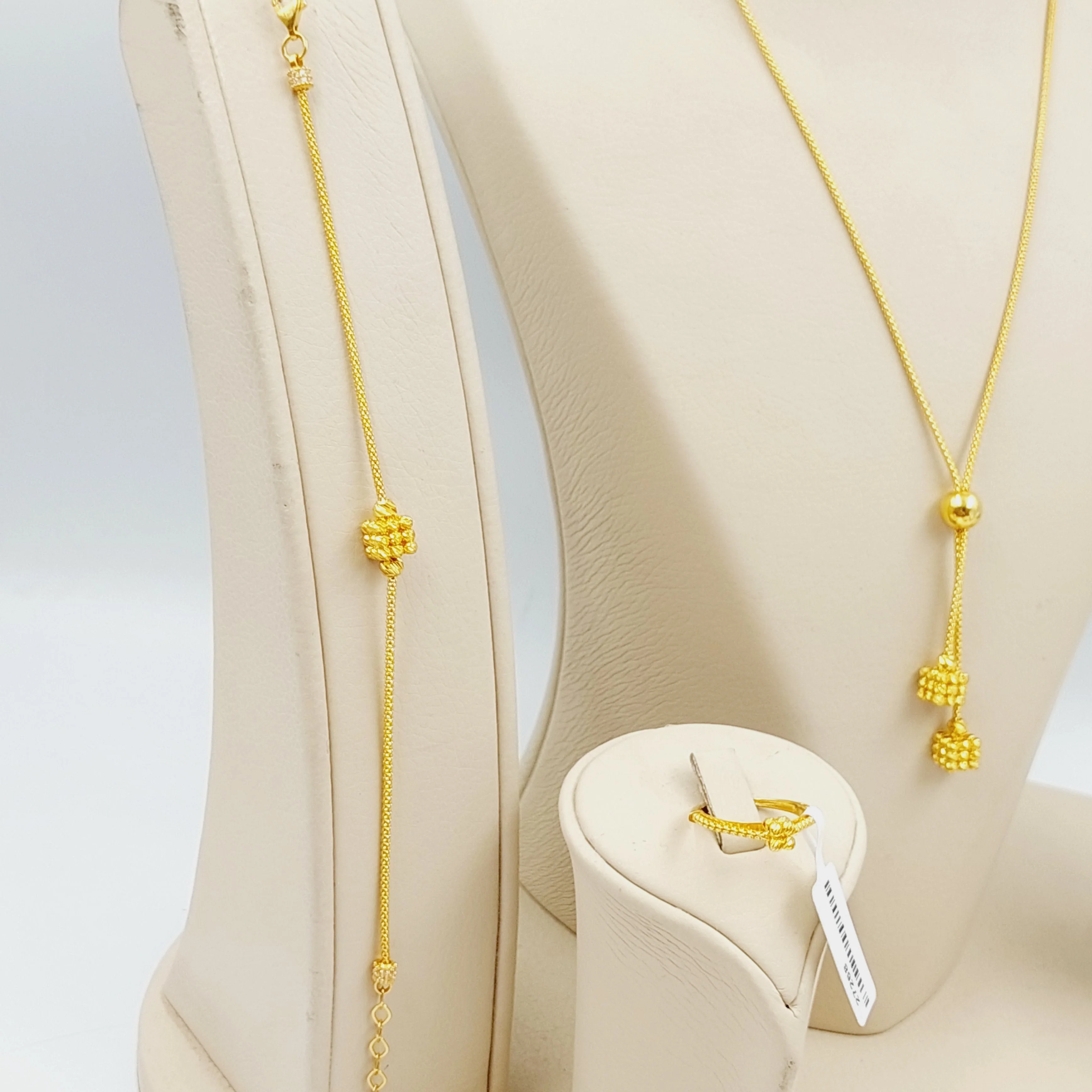Four Pieces Fancy Set - Image 6